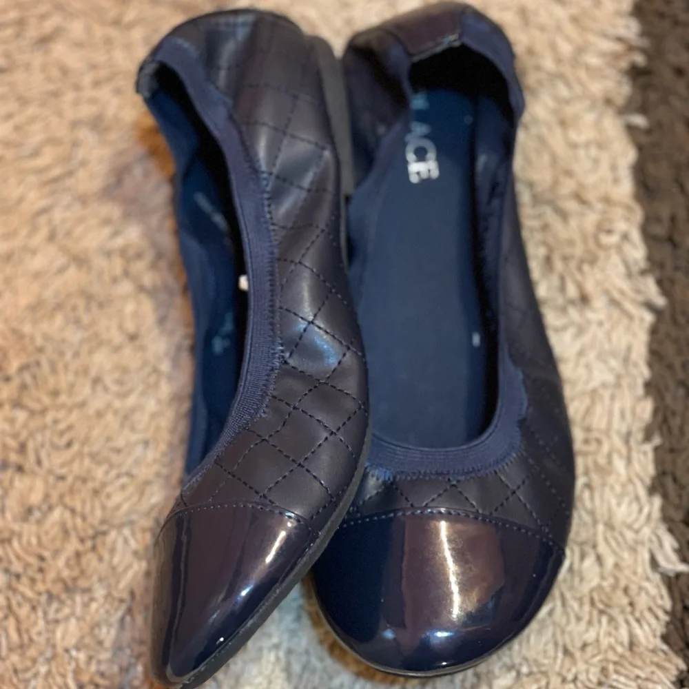 The Children’s Place girls size 4 flats